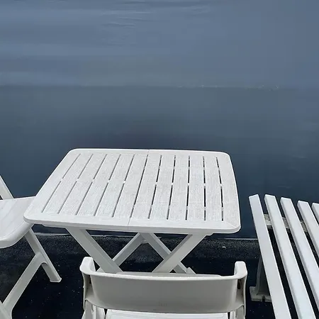 Work & In Apartman *