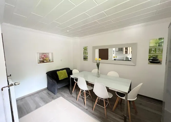 Work & In Apartman *